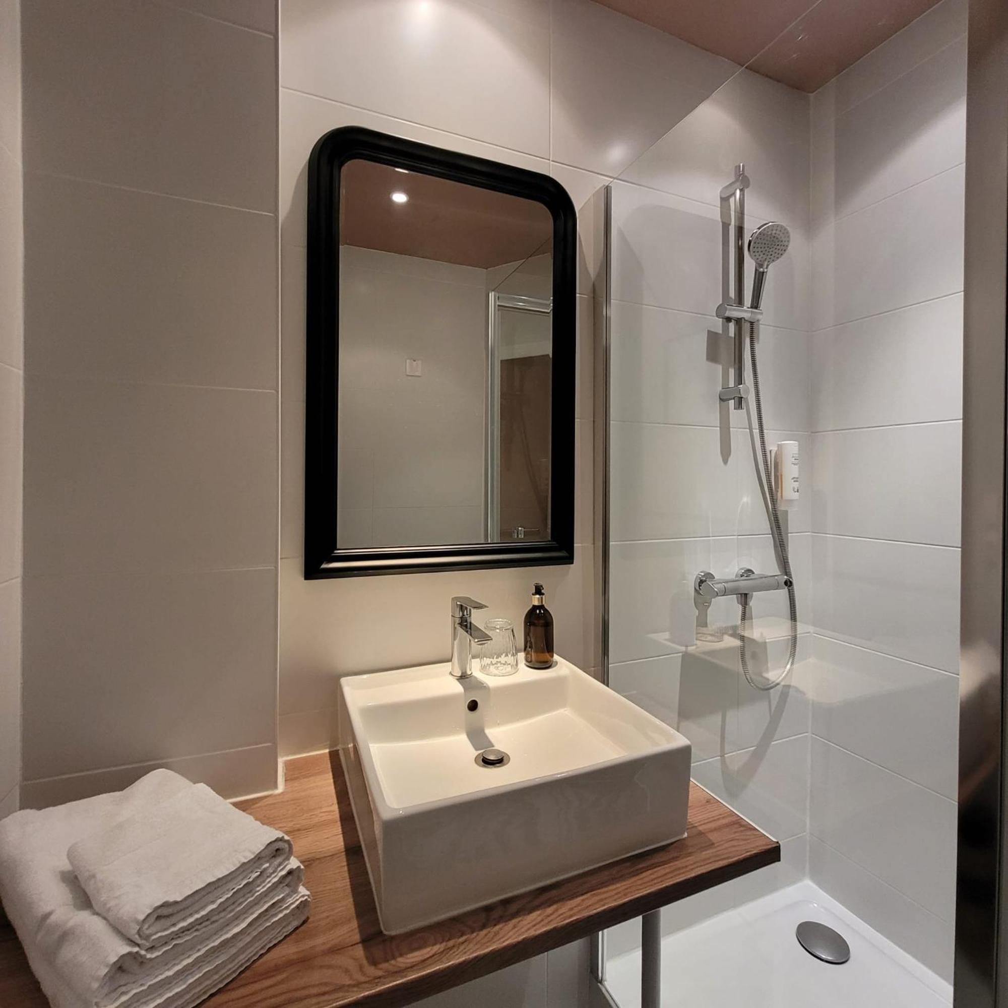 Hotel Rive Sud ชีนง ภายนอก รูปภาพ